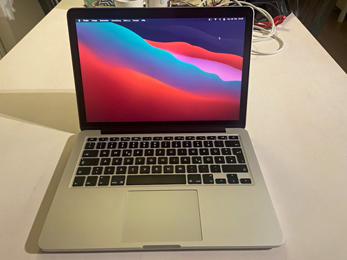 Apple macbook pro laptop - apple,