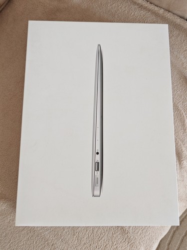 Macbook air top - (2017), |