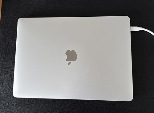 Macbook pro 2017 zoll - 13,3,