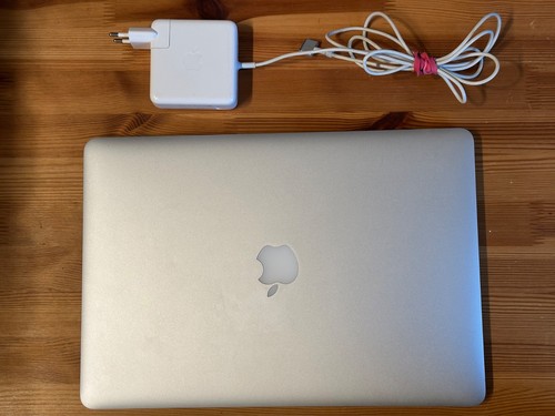 Apple macbook pro - pro, retina